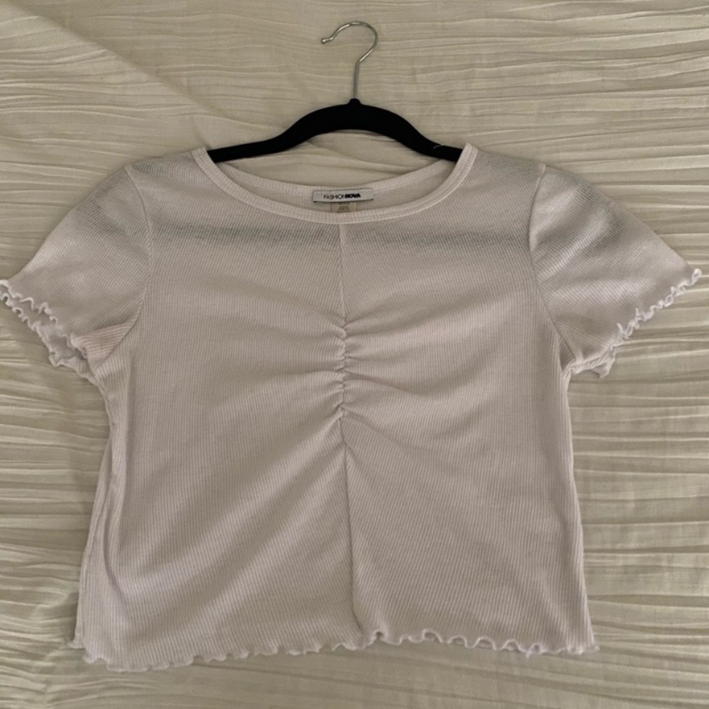 White tee